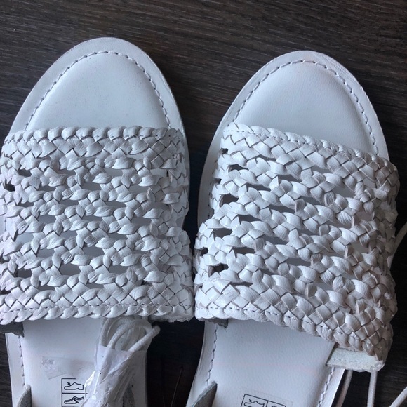 🆕Urban Outfitters ankle wrap sandals - Picture 3 of 5